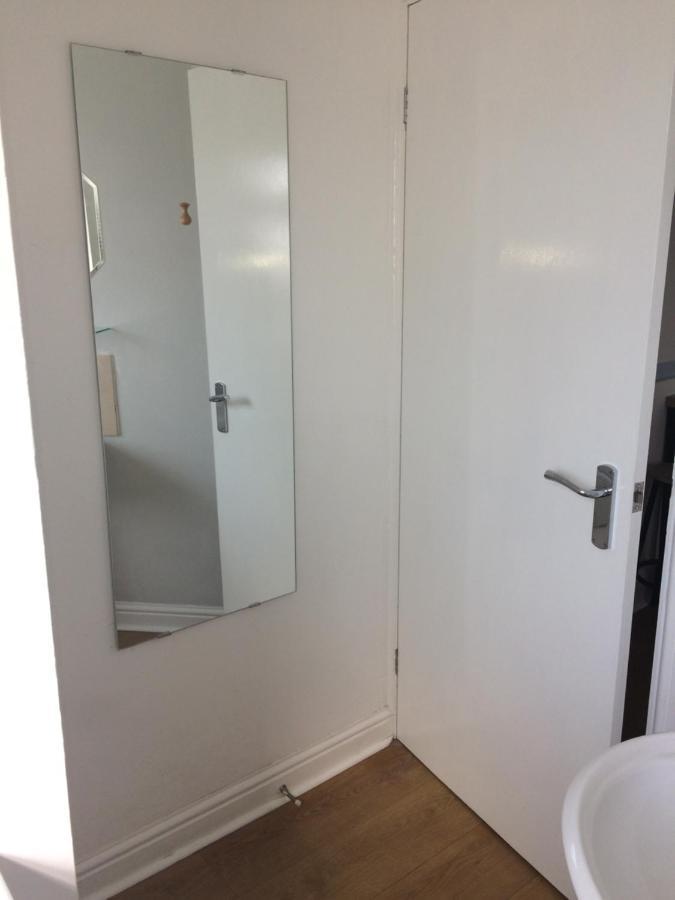 Lovely Little Flat By The Sea In קלית'ורפס מראה חיצוני תמונה